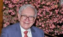 Buffett’s Annual Charity Lunch Brings in Millions