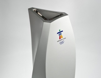 A cauldron for the Vancouver 2010 Olympic and Paralympic Torch Relays (VANOC/COVAN)