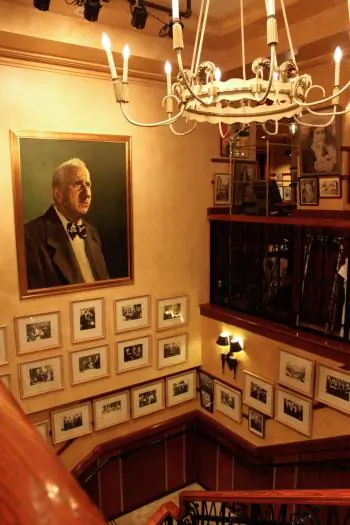 A dinner to help raise money for Italy�s earthquake victims was held on June 22 from at Carmine�s in the Theater District in New York City. (The Epoch Times)