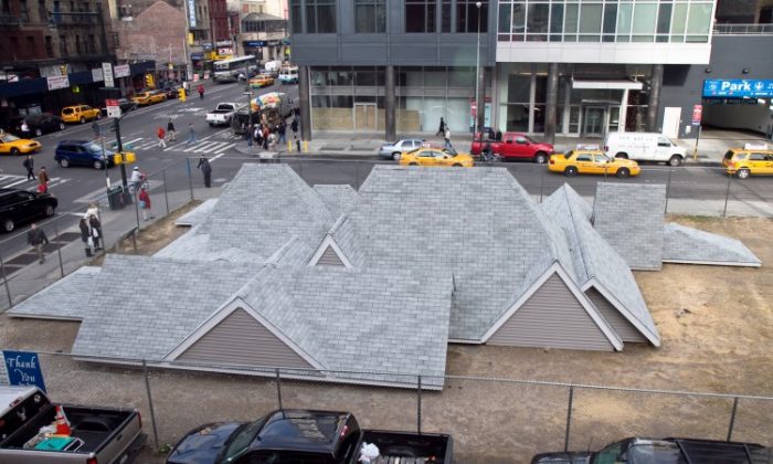 "Desert Rooftops" by David Brooks is a 5,000-square-foot sculpture featured in The Art Production Fund’s Last Lot space on 46th Street and Eighth Ave. (Benjamin Chasteen/The Epoch Times)