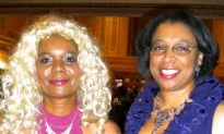 Clothing Designer Says Shen Yun ‘Really Beautiful’