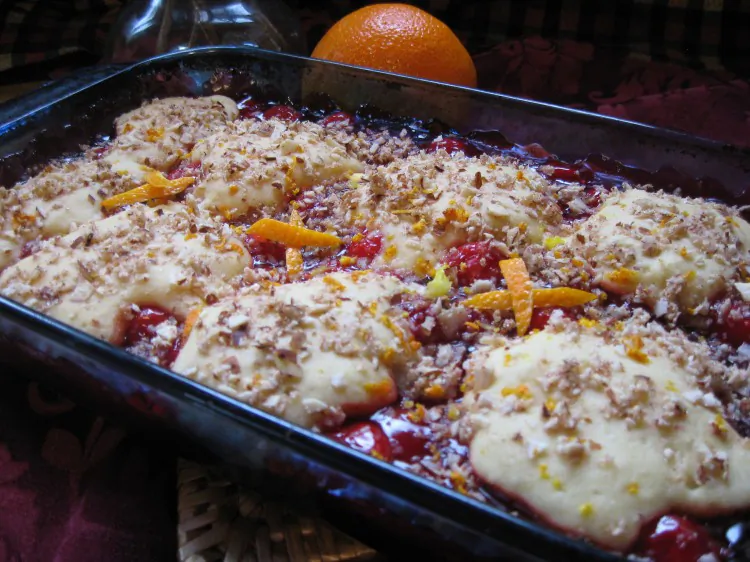 Very good cherry cobbler. (Maureen Zebian/The Epoch Times)