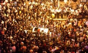 Huge Crowd Clashes With Police in Eastern China