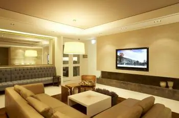 Hus’Hu Clinic—New Standard for Choosing Dental & Dermatology Clinic