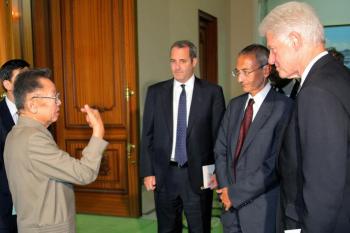 UNOFFICIAL VISIT: North Korean Chairman Kim Jong Il (2L) talks with former U.S. President Bill Clinton (R) and his delegation members in Pyongyang on August 4. The photo is released by North Korea's official Korean Central News Agency. (KNS/AFP/Getty Images) UNOFFICIAL VISIT: North Korean Chairman Kim Jong Il (2L) talks with former U.S. President Bill Clinton (R) and his delegation members in Pyongyang on August 4. The photo is released by North Korea's official Korean Central News Agency. (KNS/AFP/Getty Images)