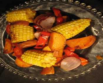 DELECTABLE: Buffalo Corn Ears topped with a blue cheese spread. (Maureen Zebian/The Epoch Times) DELECTABLE: Buffalo Corn Ears topped with a blue cheese spread. (Maureen Zebian/The Epoch Times)