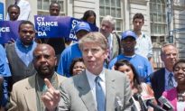 Cy Vance Announces Plan to Reduce Recidivism