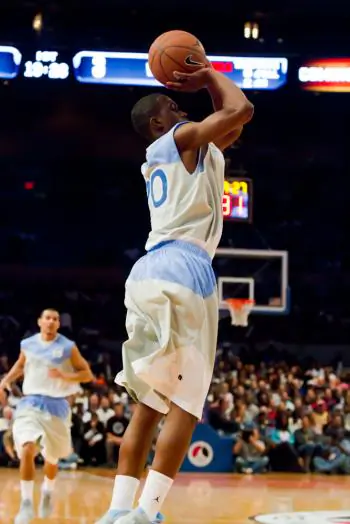 Doron Lamb takes a jump shot in the Jordan Brand Classic at Madison Square Garden on Saturday Apr. 17. (Jan Jekielek/The Epoch Times)