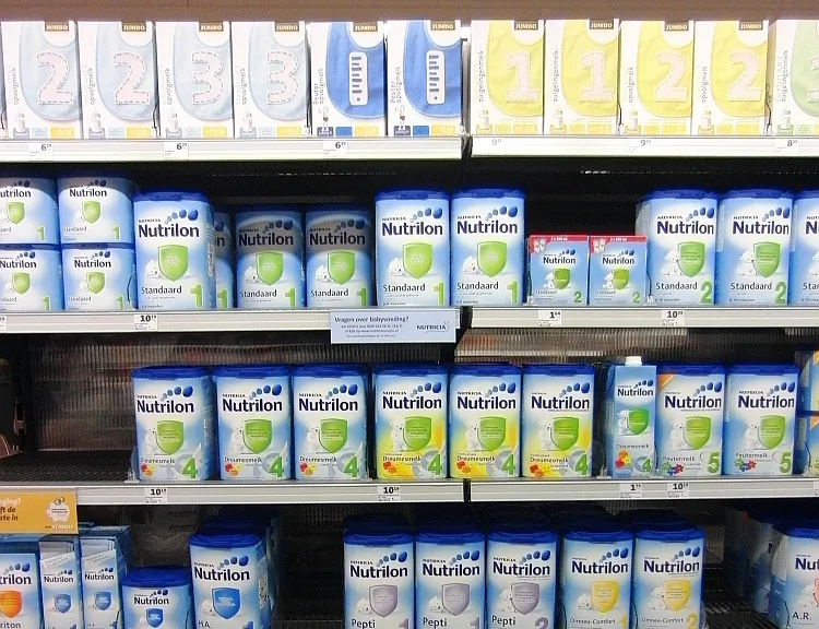 A shelf filled with infant formula in a Dutch supermarket on Feb. 12, 2013. (Peter Valk/The Epoch Times)