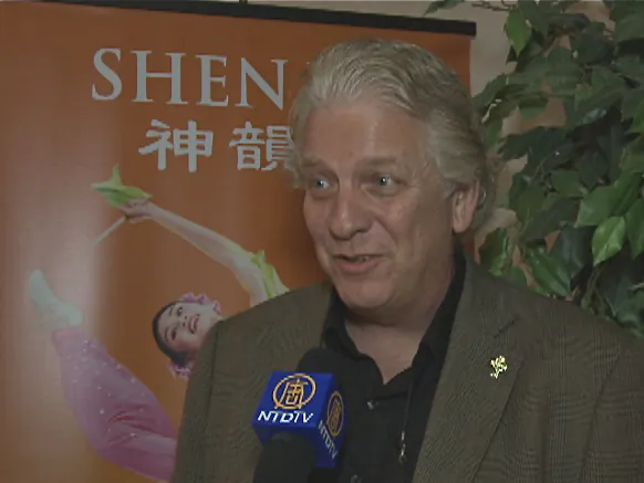 Jim Moody attends Shen Yun Performing Arts Touring Company's matinee performance at Toledo's Stranahan Theater. (Courtesy of NTD Television)