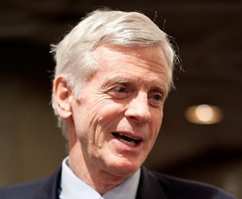 David Kilgour was among the notable audience members attending Shen Yun Performing Arts' closing night at the National Arts Centre. (Courtesy of SOH Radio Network)