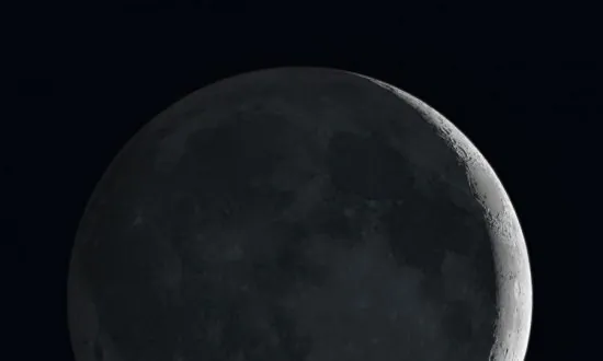 Planetshine Can Help Find Extraterrestrial Life
