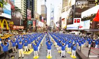 Falun Gong Brings Tranquility to Times Square