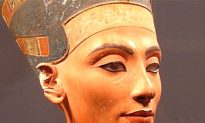 Ancient Egyptians’ Eye Makeup Found to Be Medicine