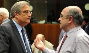 As Economy Falters, Greece Tries to Avoid EU Surveillance