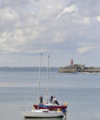 Lighthouse on Dun Laoghaire pier, Dublin (Martin Murphy/The Epoch Times)