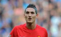 Manchester United Reclaims Top Spot With Dramatic Win