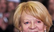 Maggie Smith Stars in ‘Downton Abbey,’ a Julian Fellowes Drama