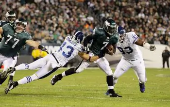 Michael Vick’s 2 TDs Lead Eagles Over Colts