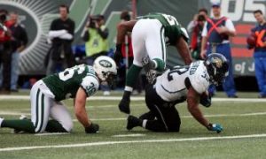 Green Bay Defense Shuts Down Romo, Cowboys