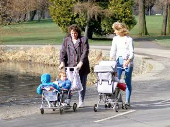 Fewer Women Having Children, Says Report
