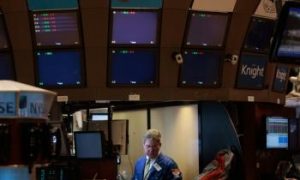 Investors Hope For A Happy Ending to 2009