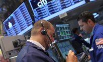 US Stocks Gain on Speculation of Fed Action