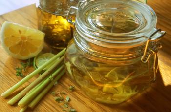 Ingredients for natural remedies. (Cat Rooney/The Epoch Times) Ingredients for natural remedies. (Cat Rooney/The Epoch Times)