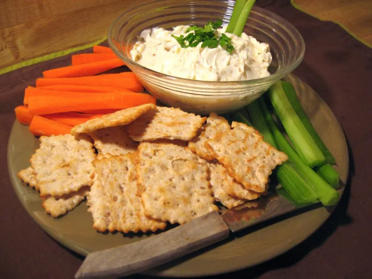 Homemade Caramelized Onion Dip. (Maureen Zebian/The Epoch Times)