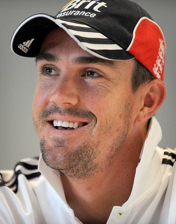'It's England vs Australia, an Ashes series. Blokes get the red mist occasionally and you're allowed to do that; things happen ...' Excited at the prospect of playing at the MCG, England's Kevin Pieterson speaks to the media during a press conference on Dec 22 ahead of the Fourth Test against Australia. (William West/AFP/Getty Images) 'It's England vs Australia, an Ashes series. Blokes get the red mist occasionally and you're allowed to do that; things happen ...' Excited at the prospect of playing at the MCG, England's Kevin Pieterson speaks to the media during a press conference on Dec 22 ahead of the Fourth Test against Australia. (William West/AFP/Getty Images)