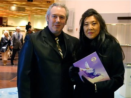 Musician and composer Mr. Andy Rednour and Ms. Micho Szalo in the lobby of TPAC after Shen Yun's opening night in Nashville. (Mary Silver/The Epoch Times)