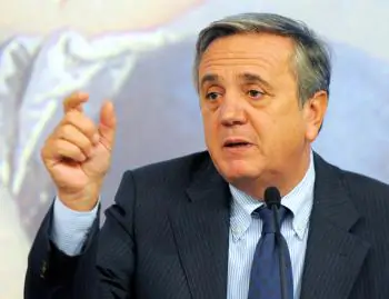 Italy on Verge of Financial Bankruptcy, Say Officials