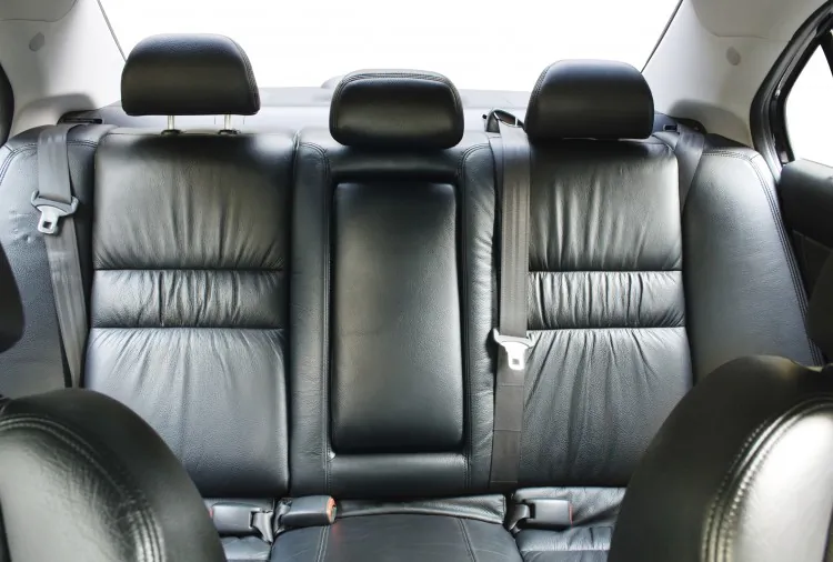 All new vehicles in Canada are required to have a shoulder belt in addition to a lap belt for the rear centre seat starting Sept. 1, 2015. (Georgii Dolgykh/Photos.com)