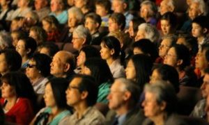 Mainland Couple Take Tour to Attend Shen Yun