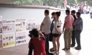 Singapore Arrests Over Sticky-Tack Raise Concerns of Political Pressure