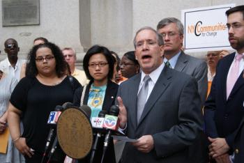 Manhattan Borough President Scott Stringer said the Department of Education is discriminating against special needs children by reducing Public School 94 classroom space to expand Girls Prep. (Margaret Wollensak/The Epoch Times)