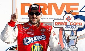 Stewart Wins Nationwide Daytona 300, Danica Caught in Crash