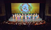 Chinese People Proud of Shen Yun