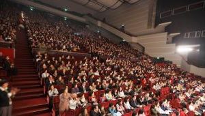 Shanghai Lady Is Reminded of Childhood Joy