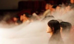 Magazine Chief Editor Impressed by the Grandiose Turning Wheel