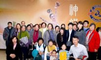 Thirty From Hong Kong Travel to Taiwan for Shen Yun Performing Arts