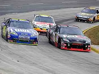 Hamlin Beats Johnson at Martinsville