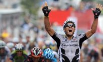 Hushovd Sprints to the Win in Tour de France Stage Six
