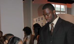 New York Giants Lineman Contributes to Education