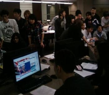 Students at the University of Toronto interrupt their studies to watch the Olympic male hockey final together on the computer. (Courtesy of Arthur Faisman) Students at the University of Toronto interrupt their studies to watch the Olympic male hockey final together on the computer. (Courtesy of Arthur Faisman)