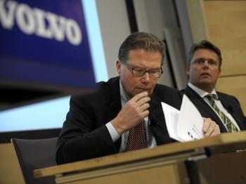 The chief executive officer of Swedish automaker Volvo, Leif Johansson (L), gives a press conference on February 6, 2009 in Stockholm, to present 2008 financial results.    (Fredrik Sandberg/AFP/Getty Images)