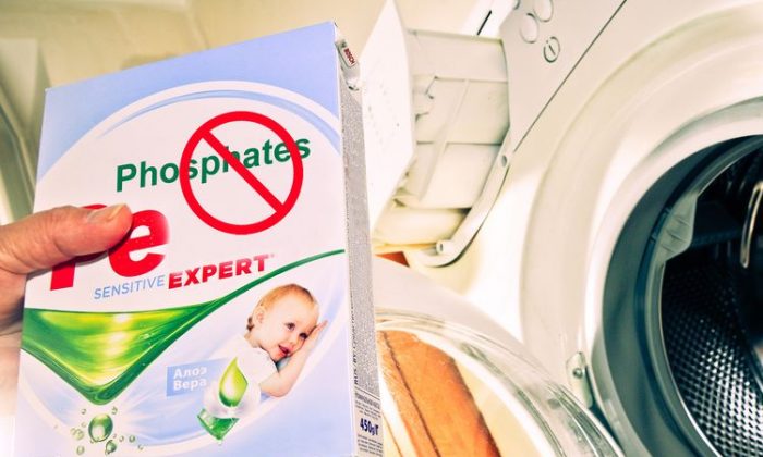 About 98 percent of washing powder sold in Ukraine contain phosphates, dangerous chemicals that the European Union has passed legislation to phase out. (Volodymyr Borodin/The Epoch Times)