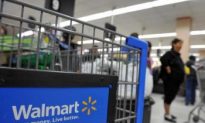 Wal-Mart Employees Gain Up Front Retirement Cash Payments