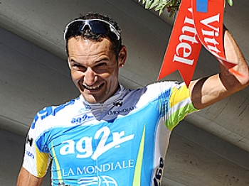 French Cyril Dessel enjoys his victory in Stage Sixteen of the 2008 Tour de France.    (Pascal Pavani/AFP/Getty Images)