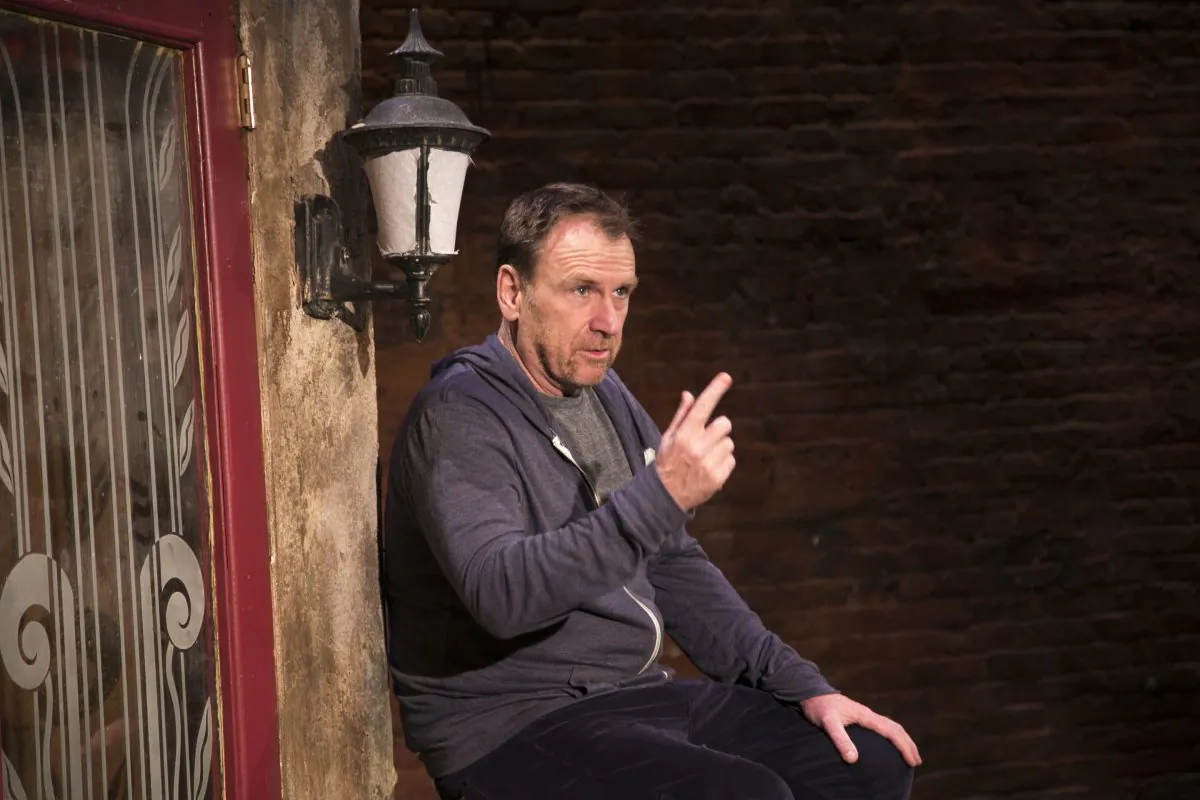 Theater Review: ‘Colin Quinn The New York Story’